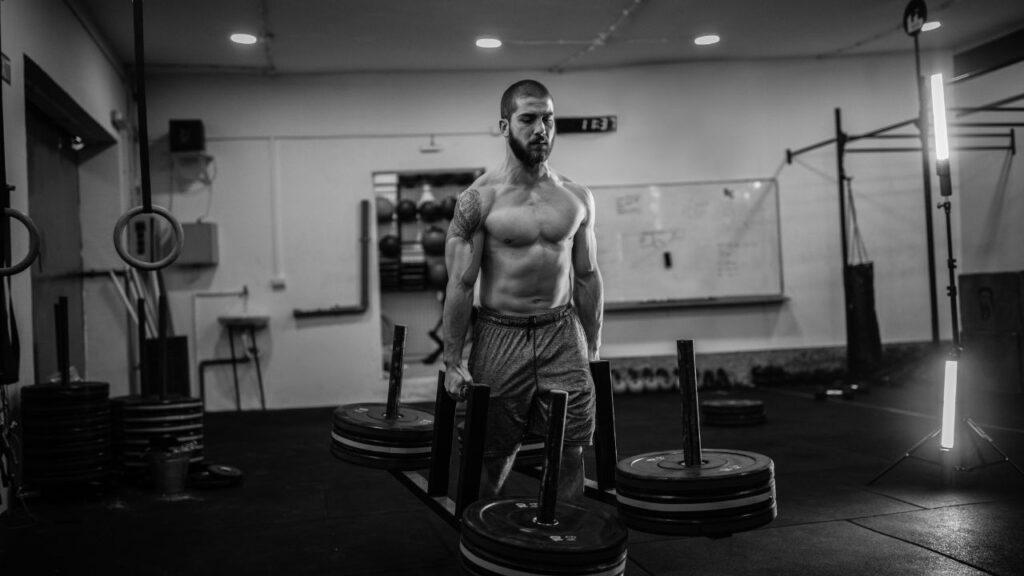 Man demonstrates gait/carry movement pattern.