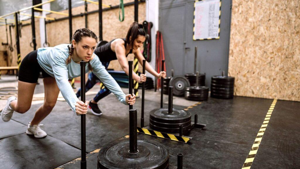 Pushing movement pattern performed by women.